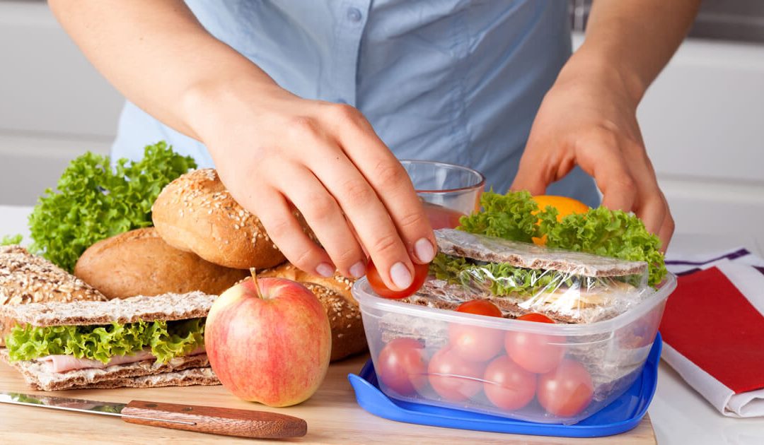 Tips for a Quick and Healthy Meal at the Office